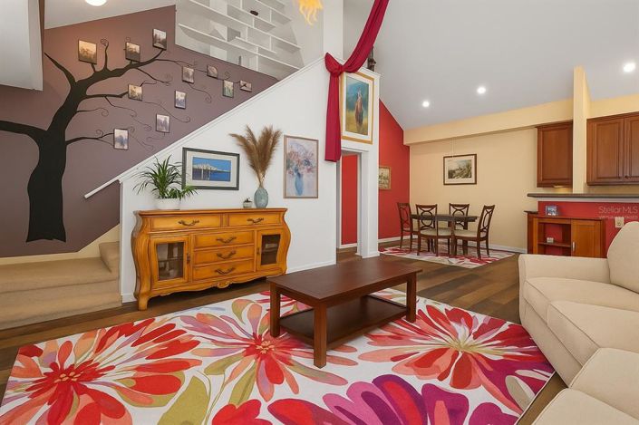 Image No.10-3 Bed Property for sale