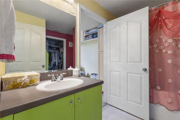 Image No.13-3 Bed Property for sale