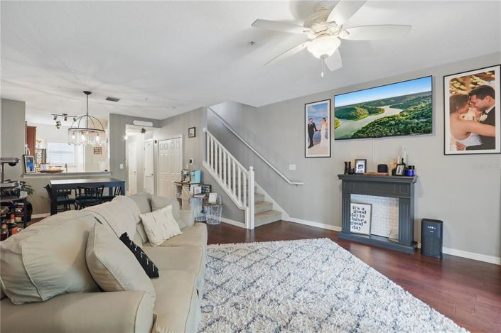 Image No.12-2 Bed Property for sale