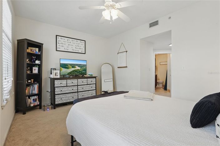 Image No.17-2 Bed Property for sale