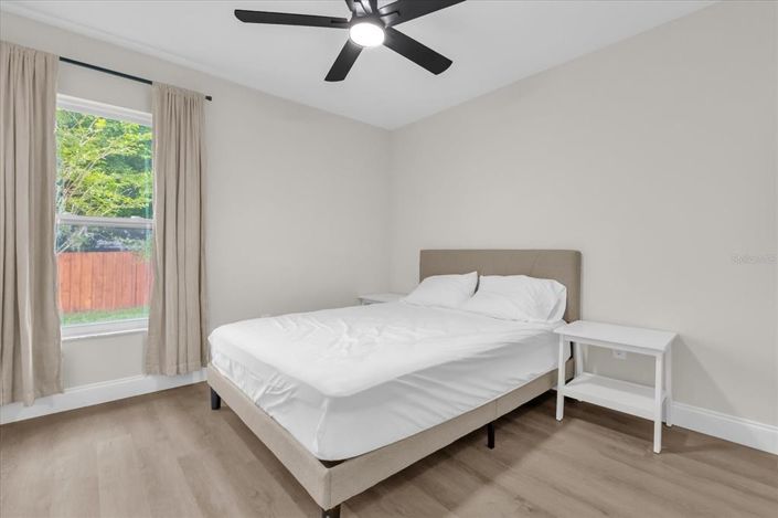 Image No.11-3 Bed Property for sale