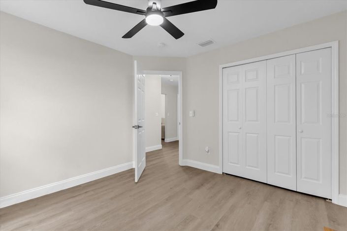 Image No.13-3 Bed Property for sale