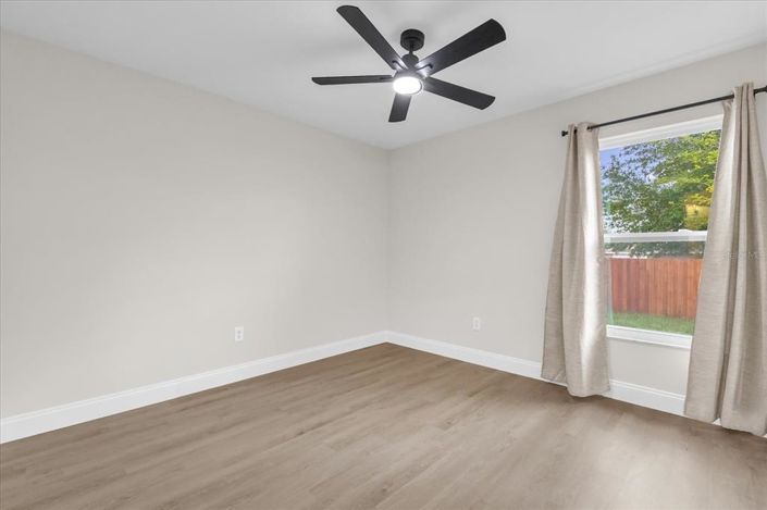 Image No.14-3 Bed Property for sale