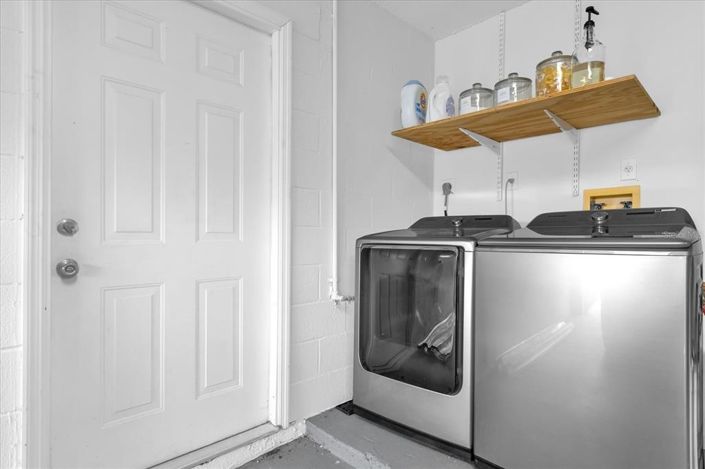 Image No.15-3 Bed Property for sale