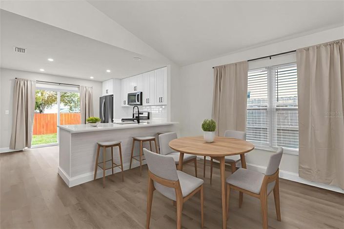 Image No.4-3 Bed Property for sale