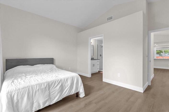 Image No.7-3 Bed Property for sale