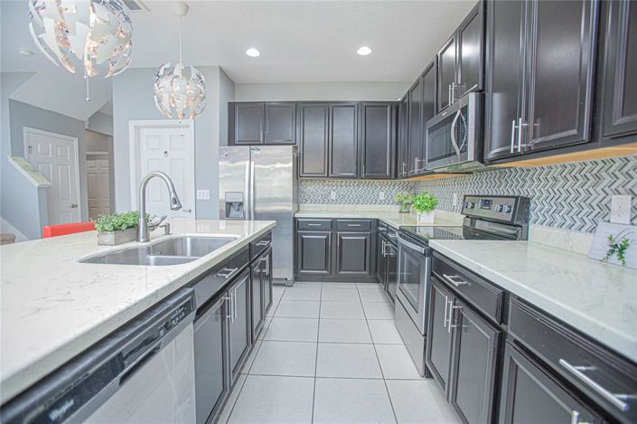 Image No.11-5 Bed Property for sale