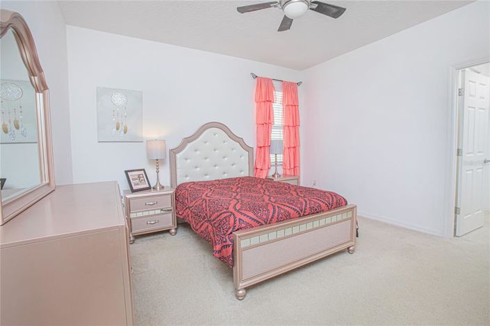 Image No.17-5 Bed Property for sale