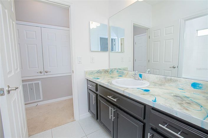 Image No.18-5 Bed Property for sale