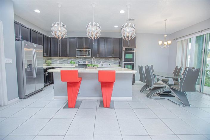 Image No.7-5 Bed Property for sale