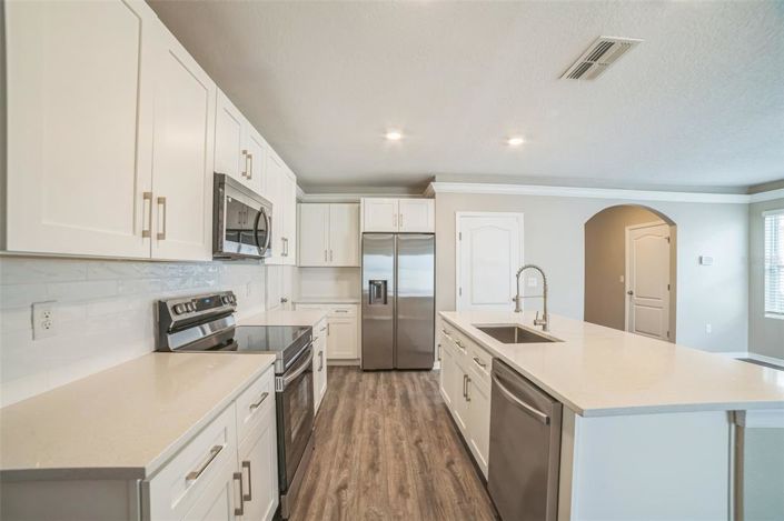 Image No.18-5 Bed Property for sale