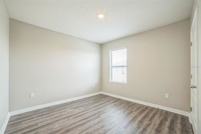 Image No.50-5 Bed Property for sale