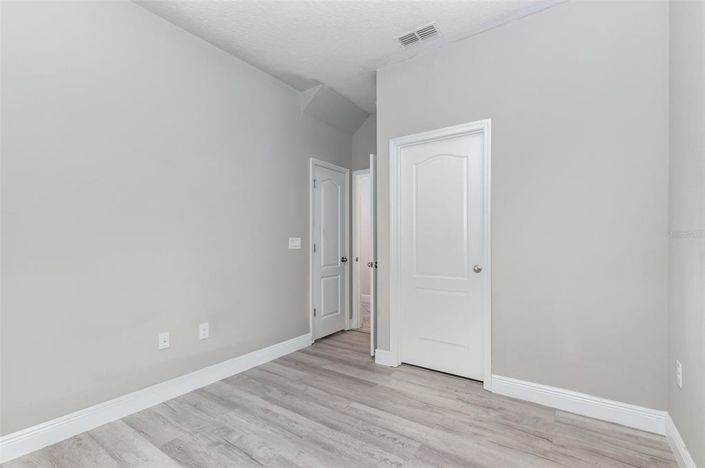 Image No.10-5 Bed Property for sale