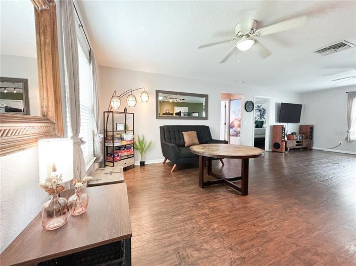 Image No.22-4 Bed Property for sale