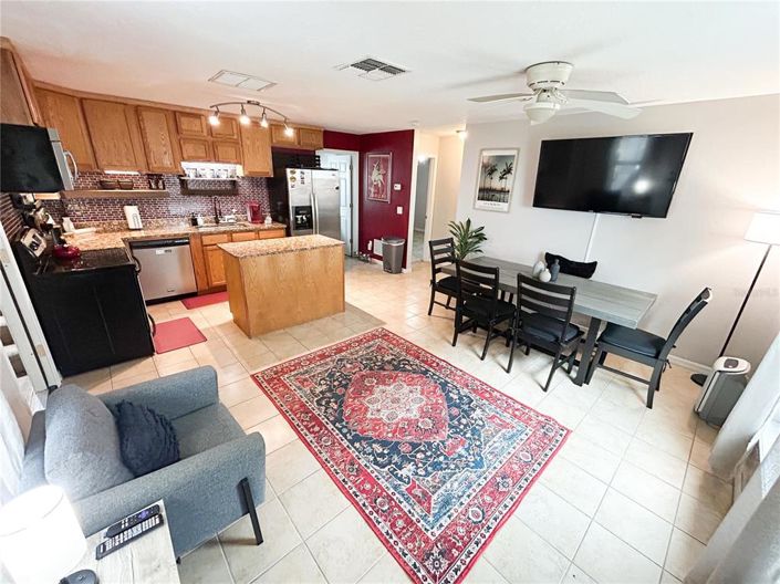 Image No.4-4 Bed Property for sale