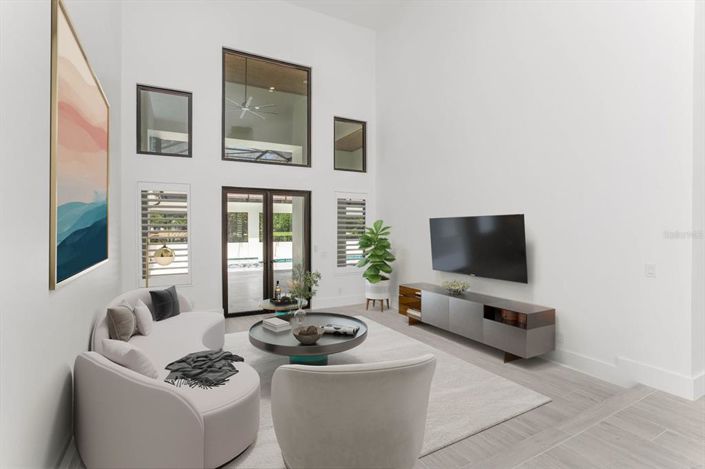 Image No.15-5 Bed Property for sale