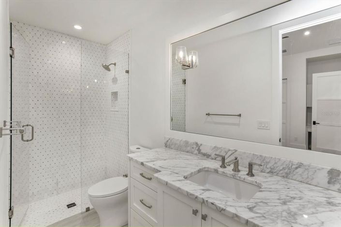 Image No.43-5 Bed Property for sale