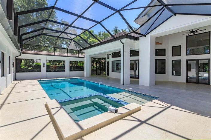 Image No.52-5 Bed Property for sale