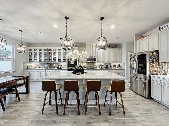 Image No.13-5 Bed Property for sale