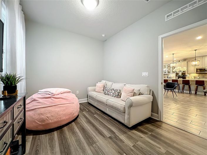 Image No.27-5 Bed Property for sale