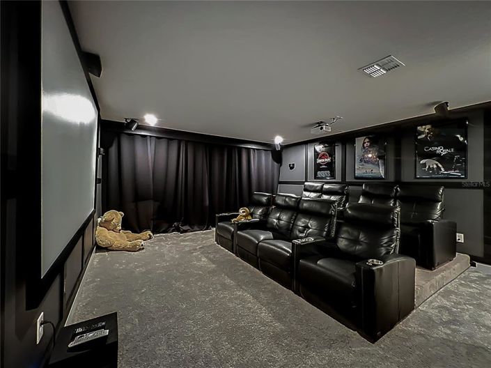 Image No.35-5 Bed Property for sale