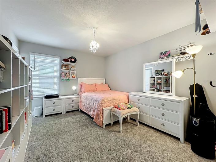 Image No.40-5 Bed Property for sale