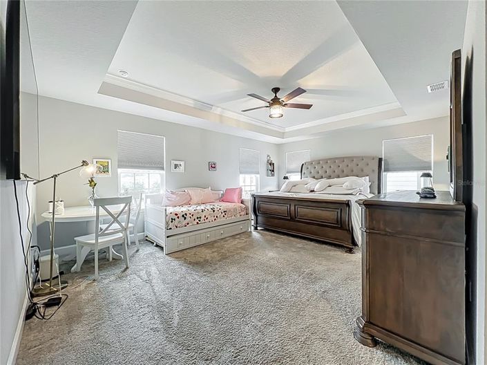 Image No.44-5 Bed Property for sale