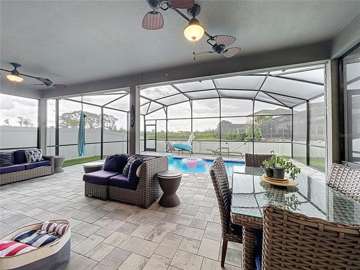 Image No.55-5 Bed Property for sale