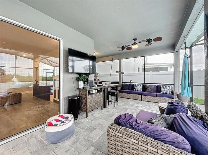 Image No.56-5 Bed Property for sale