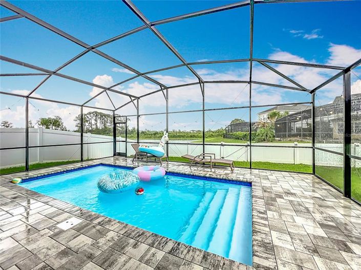 Image No.61-5 Bed Property for sale