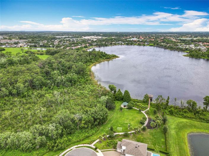 Image No.71-5 Bed Property for sale