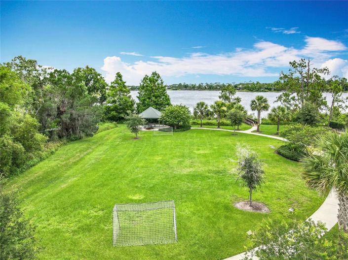 Image No.74-5 Bed Property for sale