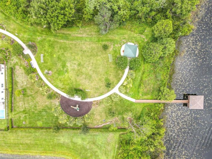 Image No.82-5 Bed Property for sale