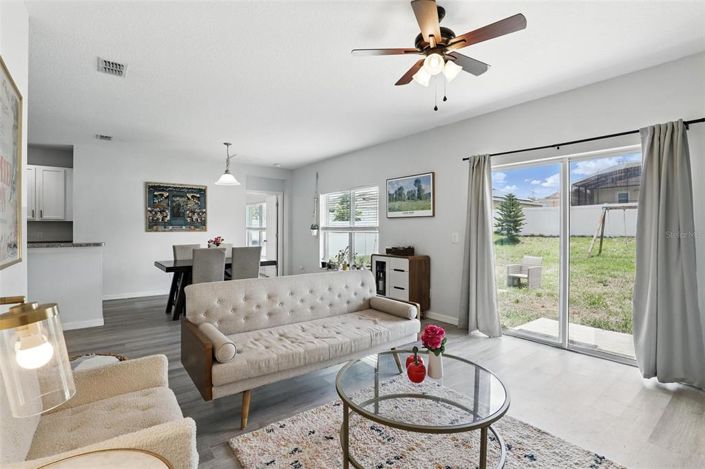 Image No.10-Propriété de 4 chambres à vendre à Davenport