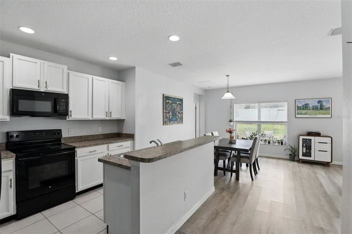 Image No.6-Propriété de 4 chambres à vendre à Davenport