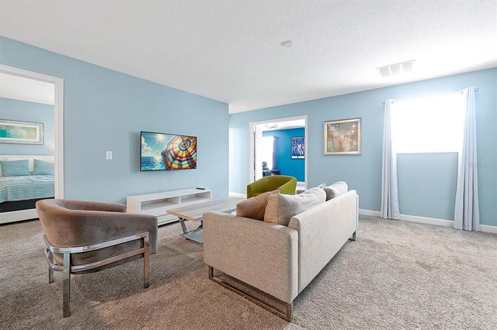 Image No.32-8 Bed Property for sale