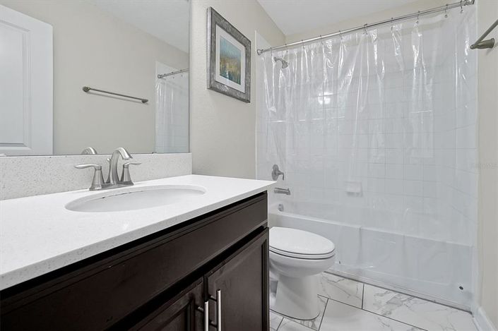 Image No.36-8 Bed Property for sale