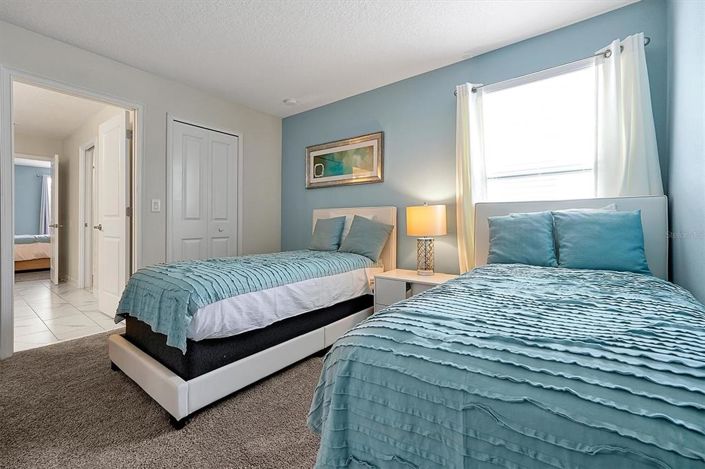 Image No.38-8 Bed Property for sale