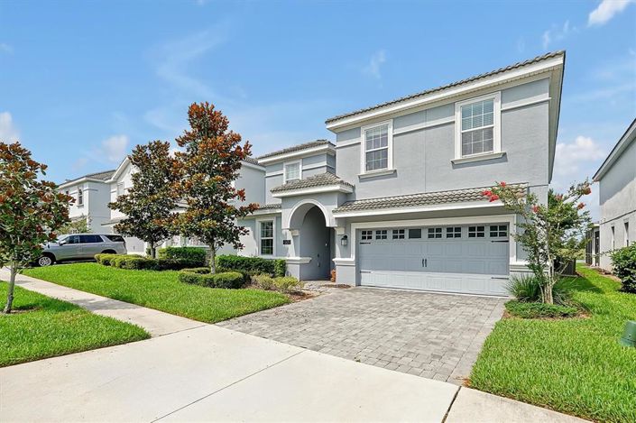 Image No.4-8 Bed Property for sale