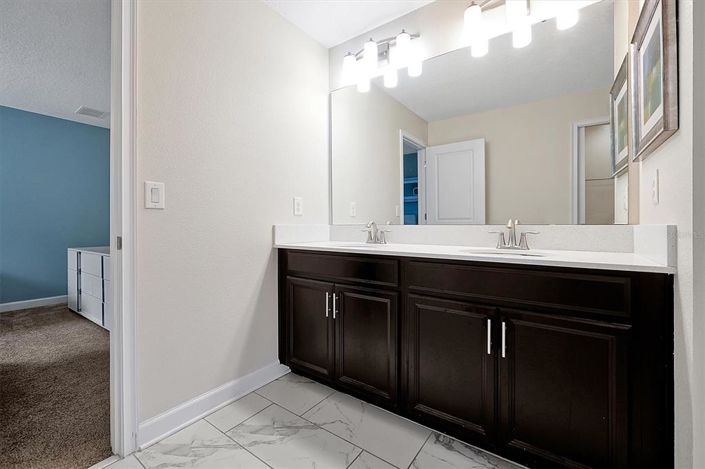 Image No.41-8 Bed Property for sale