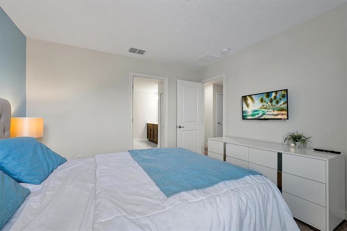 Image No.43-8 Bed Property for sale