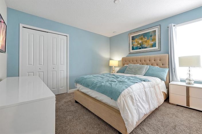 Image No.50-8 Bed Property for sale