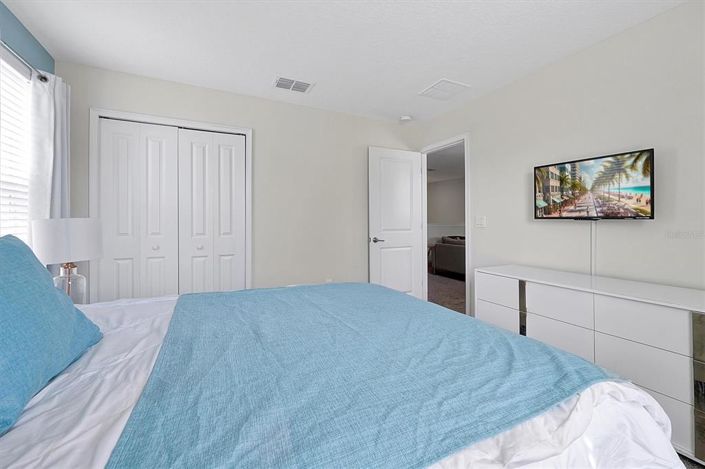 Image No.53-8 Bed Property for sale