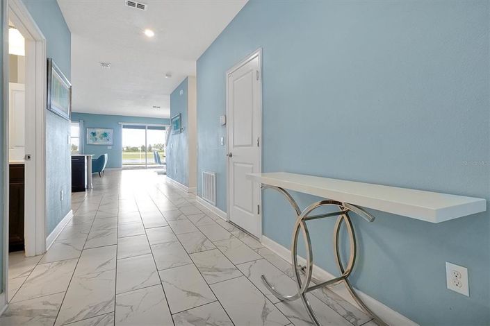 Image No.6-8 Bed Property for sale