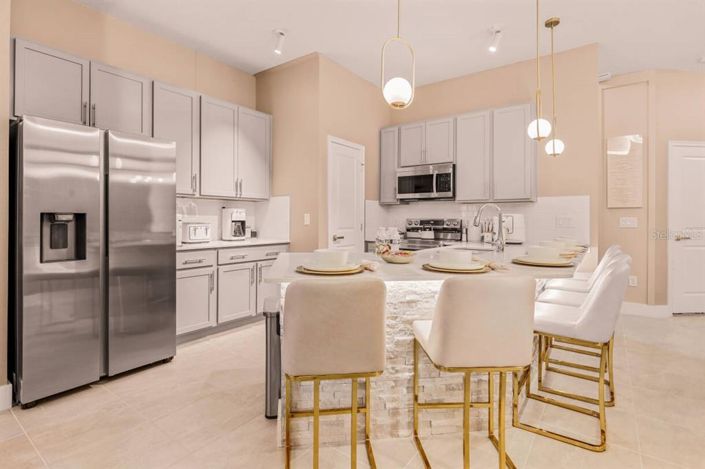 Image No.7-5 Bed Townhouse for sale