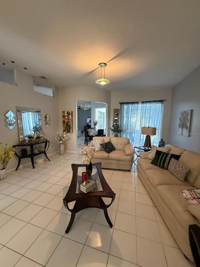 Image No.3-4 Bed Property for sale