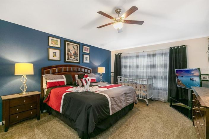 Image No.12-6 Bed Property for sale