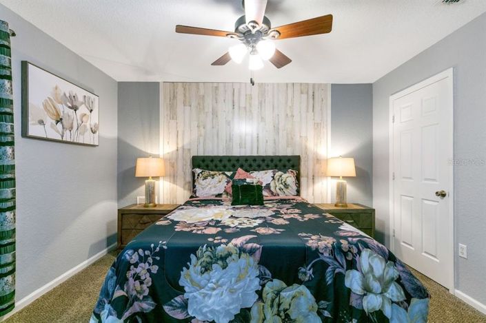 Image No.15-6 Bed Property for sale