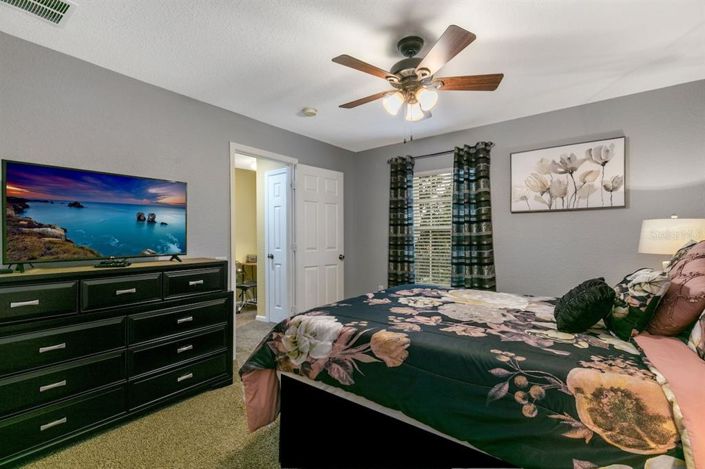 Image No.16-6 Bed Property for sale