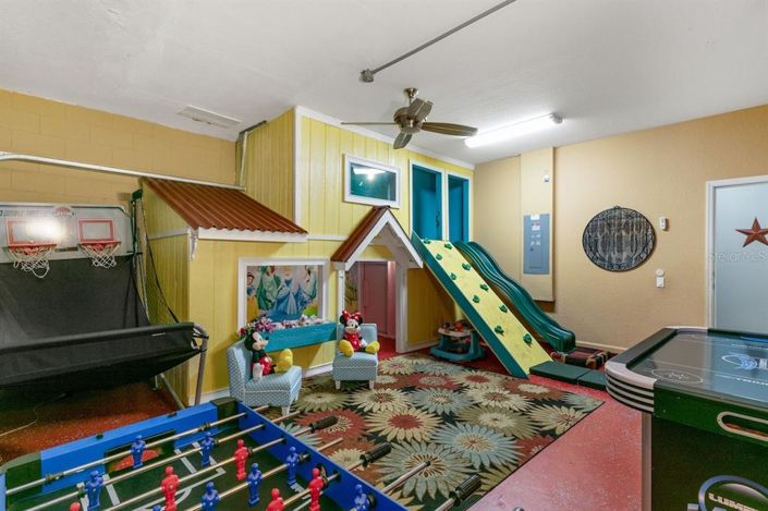 Image No.26-6 Bed Property for sale